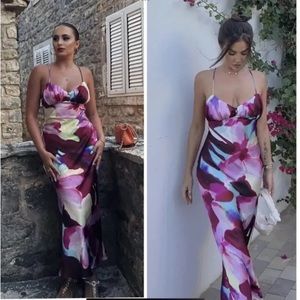 ZARA BLOGGERS FAV Viral Instagram Bloggers Favorite Viral Floral dress